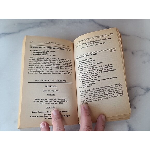 Fit For Life By Harvey And Marilyn Diamond Paperback - Picture 7 of 10